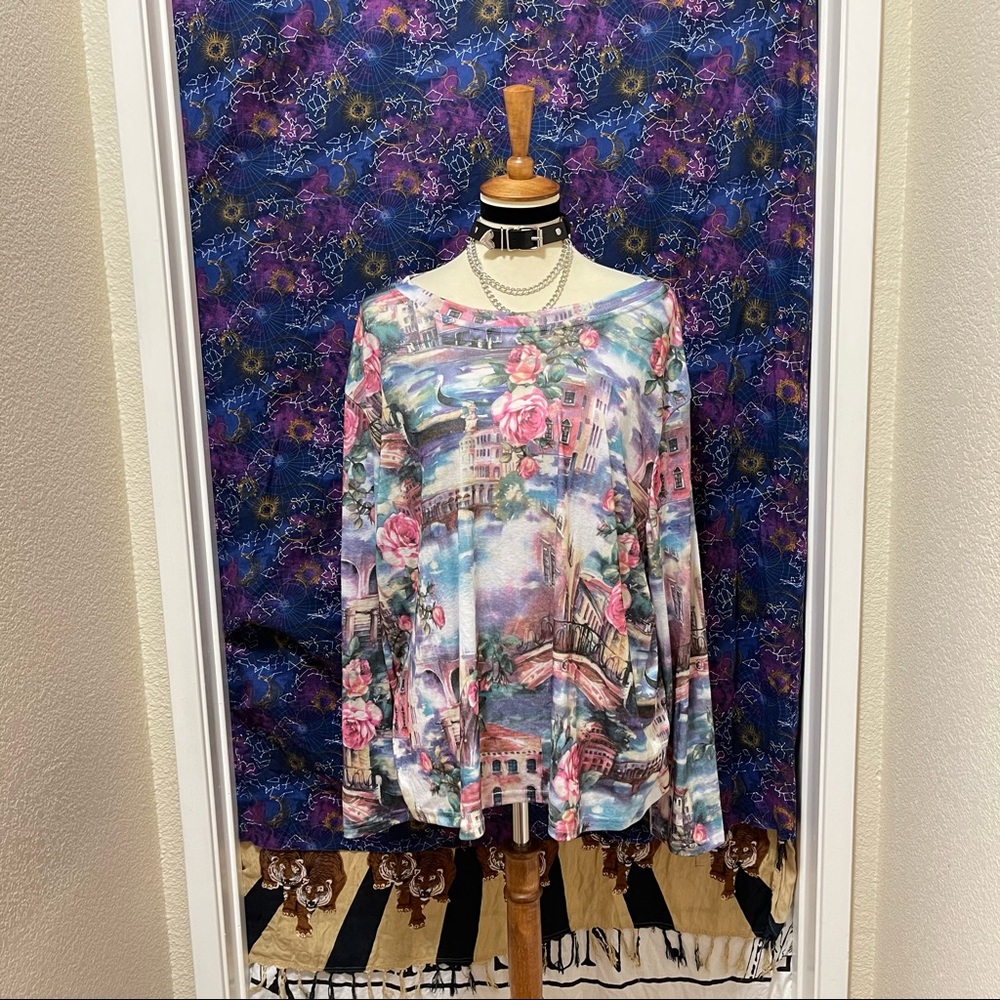 π Lovely Vintage romantic roses top - Picture 2 of 11